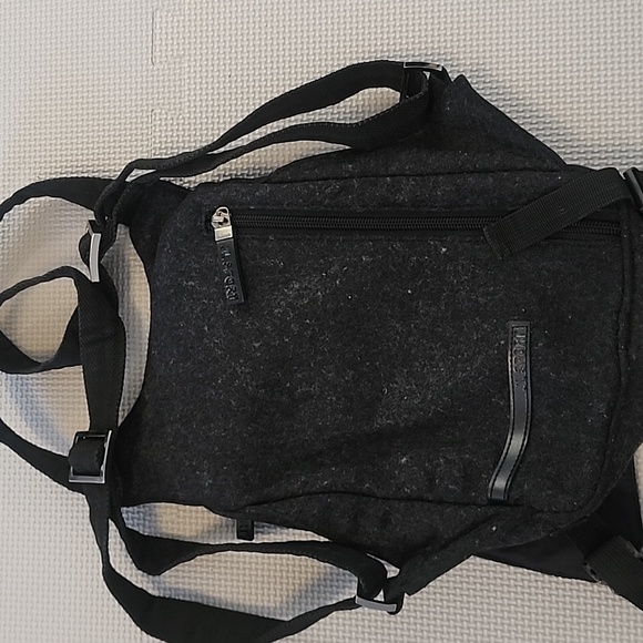 Backpack - Picture 2 of 4